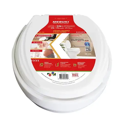 Embalagem comercial circular com vista em perspectiva superior do Assento Sanitário Oval Slim Almofadado Elevado 13,5cm Mebuki. O rótulo central é vermelho, branco e dourado, destacando imagens de acessibilidade com um cadeirante, um casal de idosos e uma gestante, além de uma foto centralizada de um vaso sanitário instalado em banheiro com barra de apoio.