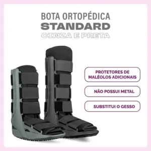 Infográfico com duas botas ortopédicas imobilizadoras da Hidrolight em tons de cinza e preto sobre um fundo branco com borda rosa claro. À esquerda, exibe-se a versão de cano curto e, ao centro, a versão de cano longo. Ambas apresentam chassi lateral rígido cinza e revestimento estofado preto com cinco tiras de fecho aderente. Do lado direito, há três caixas de texto com cantos arredondados contendo os destaques: "Protetores de maléolos adicionais", "Não possui metal" e "Substitui o gesso".